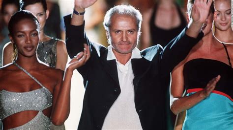 moord op versace film|The Versace Murder: What Happened And Who Killed The .